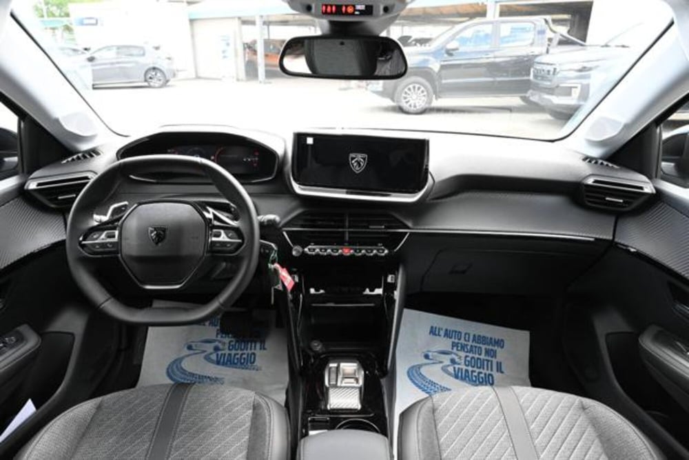 Peugeot 208 nuova a Torino (11)