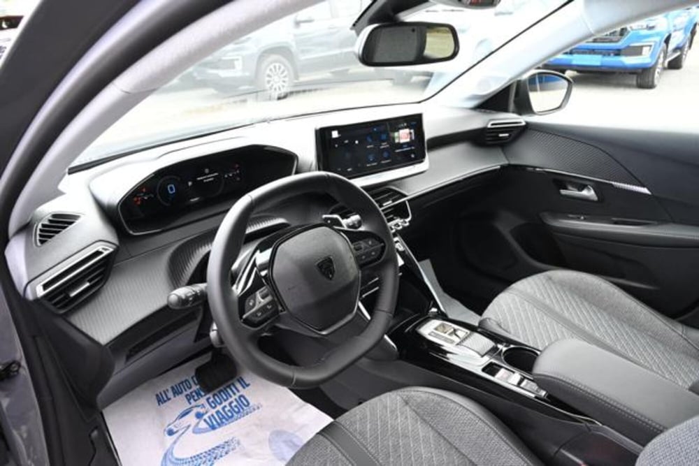 Peugeot 208 nuova a Torino (12)