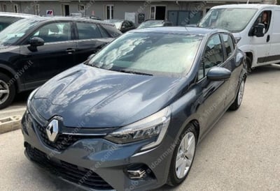 Renault Clio Blue dCi 100 CV 5 porte Business del 2021 usata a Tricase