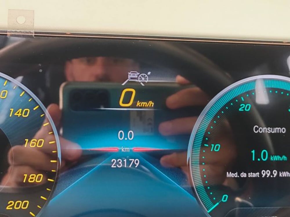 Mercedes-Benz EQB usata a Teramo (15)