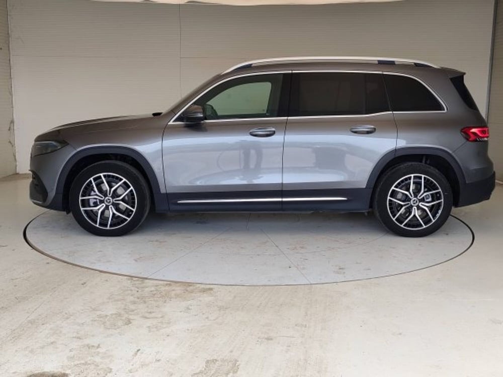 Mercedes-Benz EQB usata a Teramo (3)