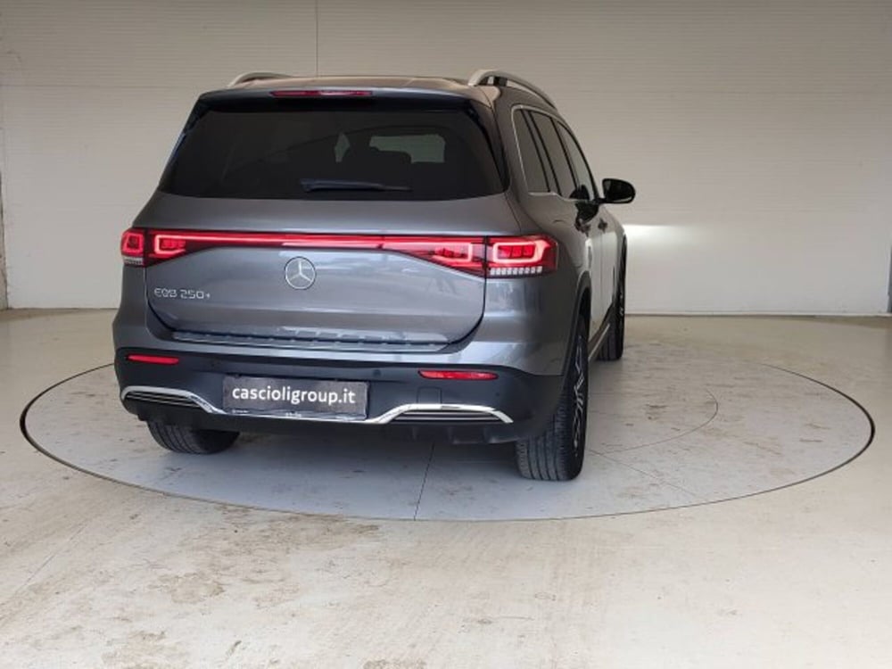 Mercedes-Benz EQB usata a Teramo (6)