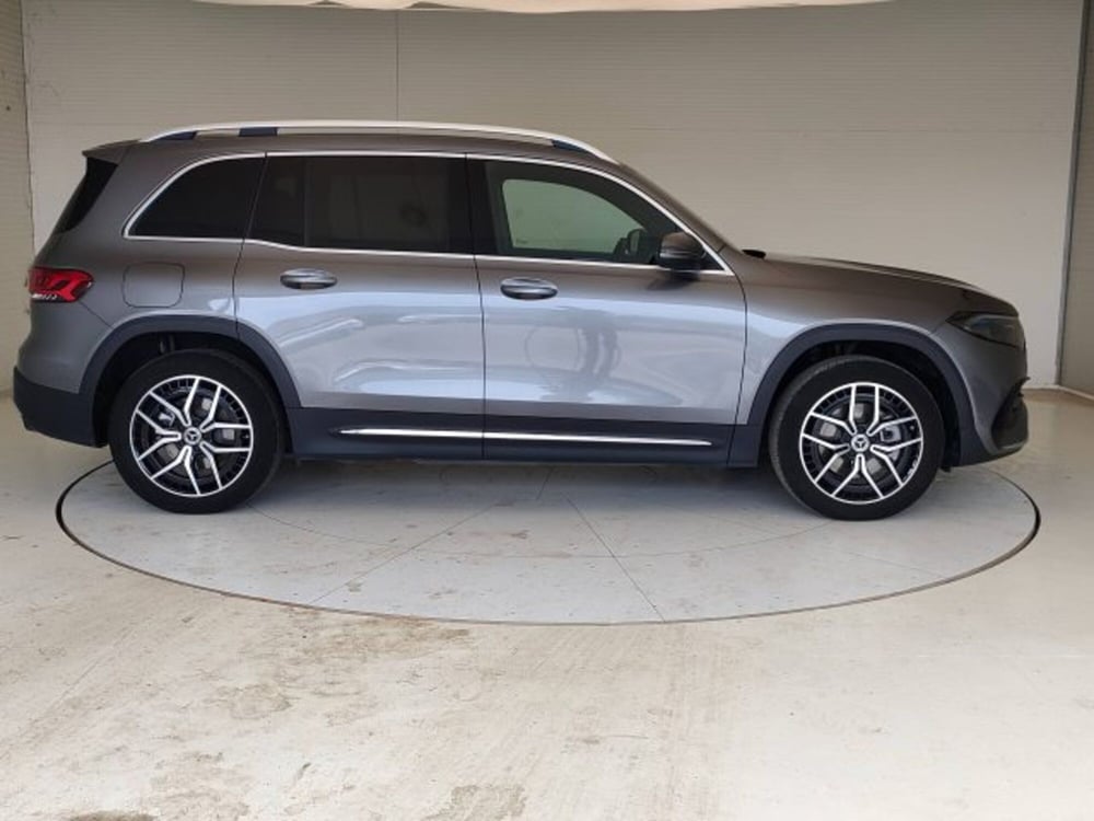 Mercedes-Benz EQB usata a Teramo (7)