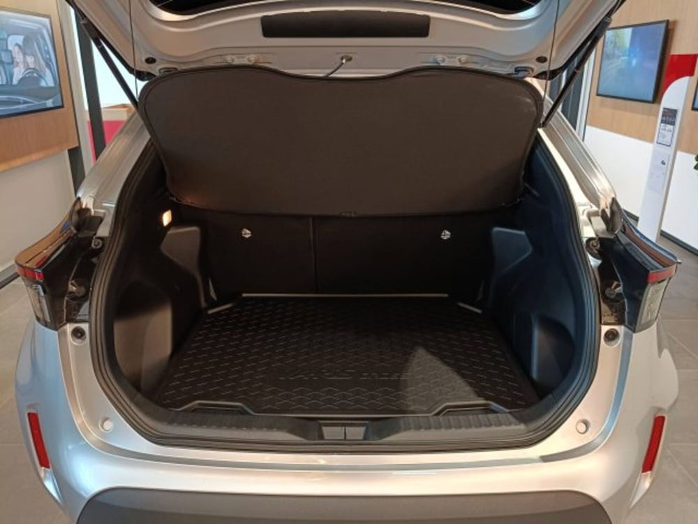 Toyota Yaris Cross nuova a Teramo (14)