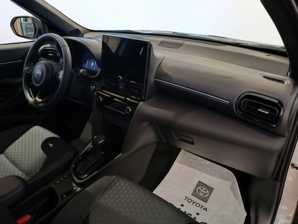 Toyota Yaris Cross nuova a Teramo (9)