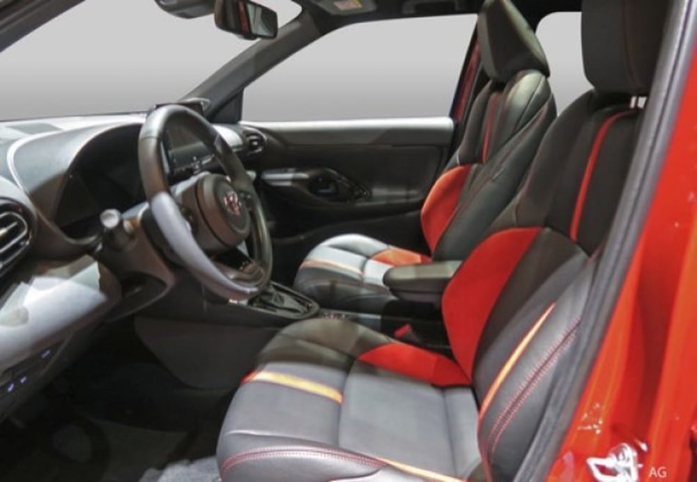Toyota Yaris Cross nuova a Teramo (9)