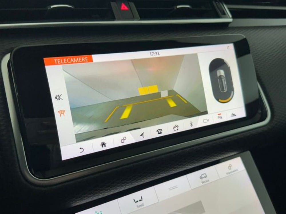 Land Rover Range Rover Velar usata a Modena (13)