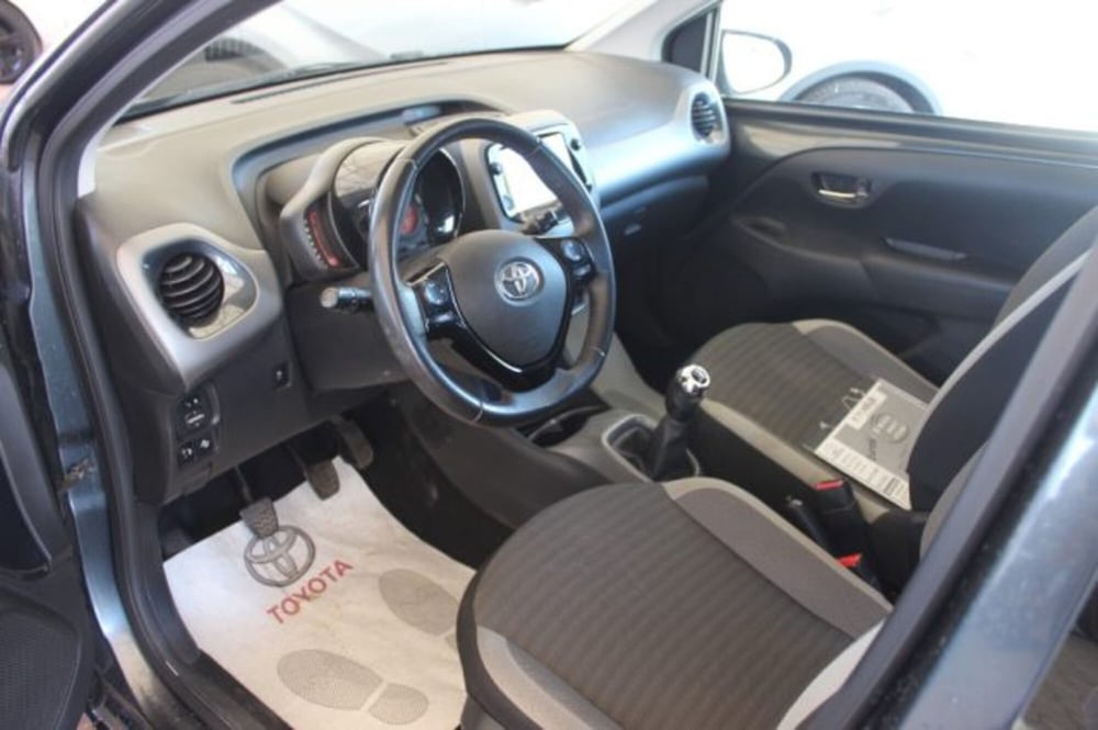 Toyota Aygo usata a Roma (12)