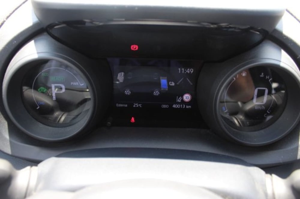 Toyota Yaris Cross usata a Roma (13)
