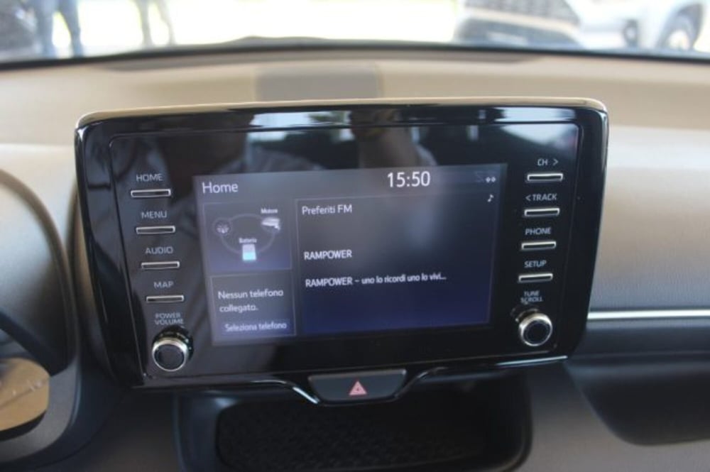Toyota Yaris Cross usata a Roma (12)
