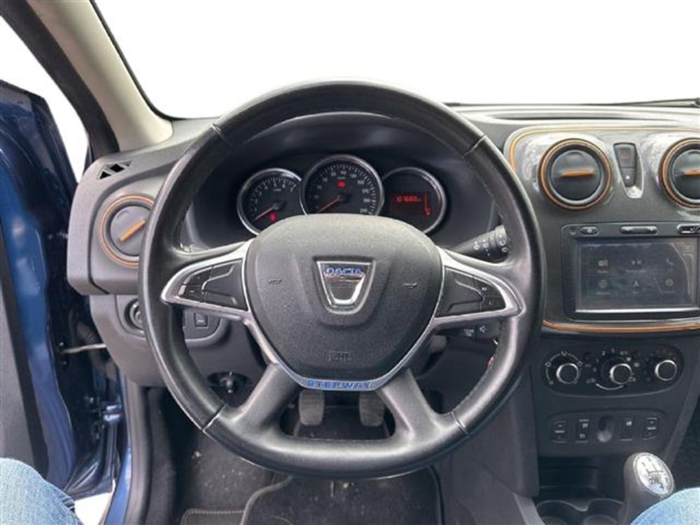 Dacia Logan usata a Torino (14)