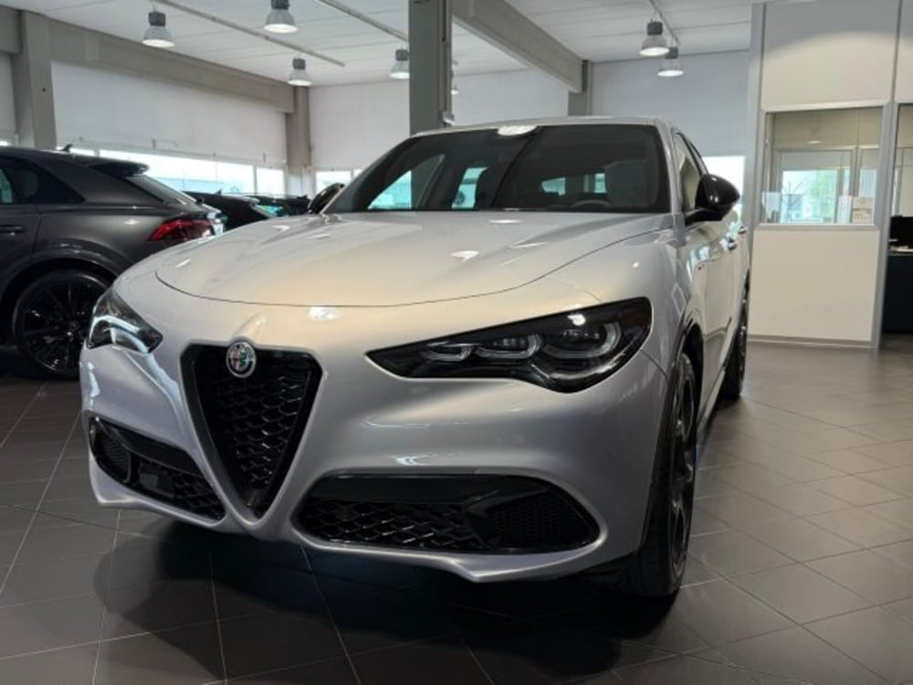 Alfa Romeo Stelvio nuova a Bologna (3)