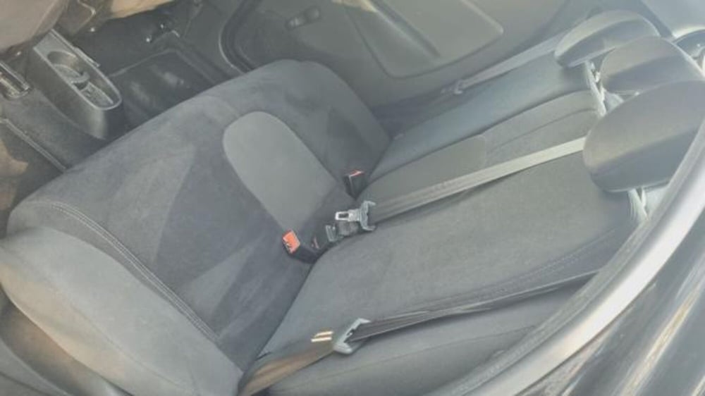 Lancia Ypsilon usata a Savona (14)