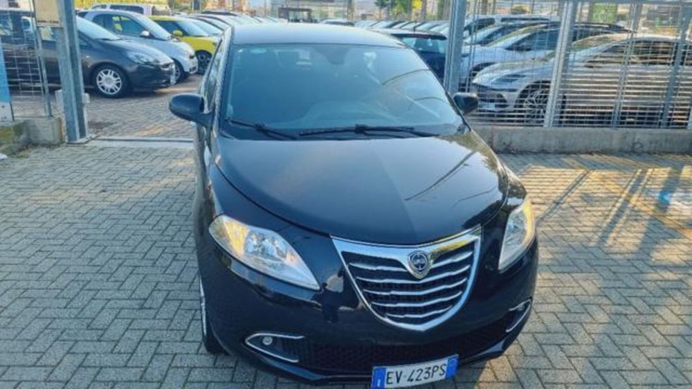Lancia Ypsilon usata a Savona (5)