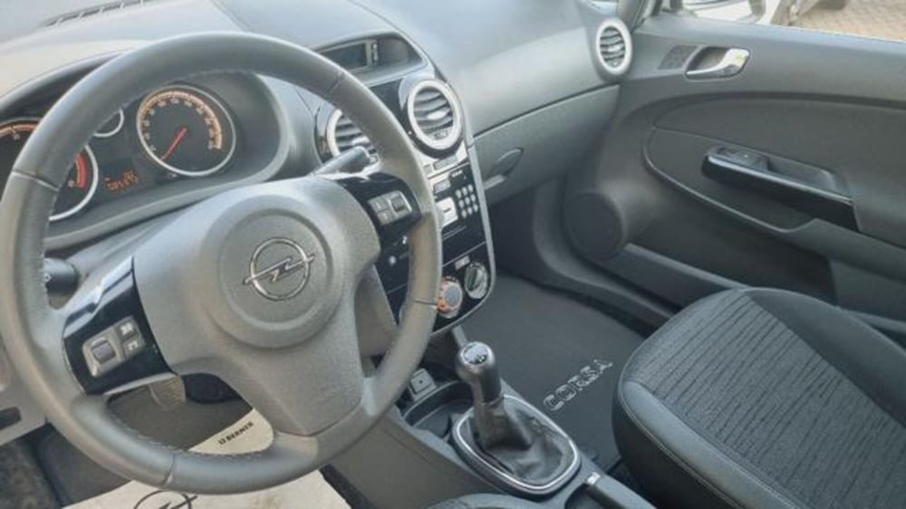 Opel Corsa usata a Savona (10)