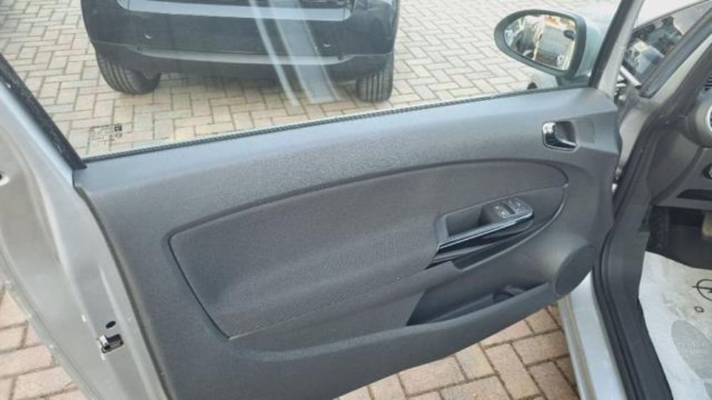 Opel Corsa usata a Savona (7)