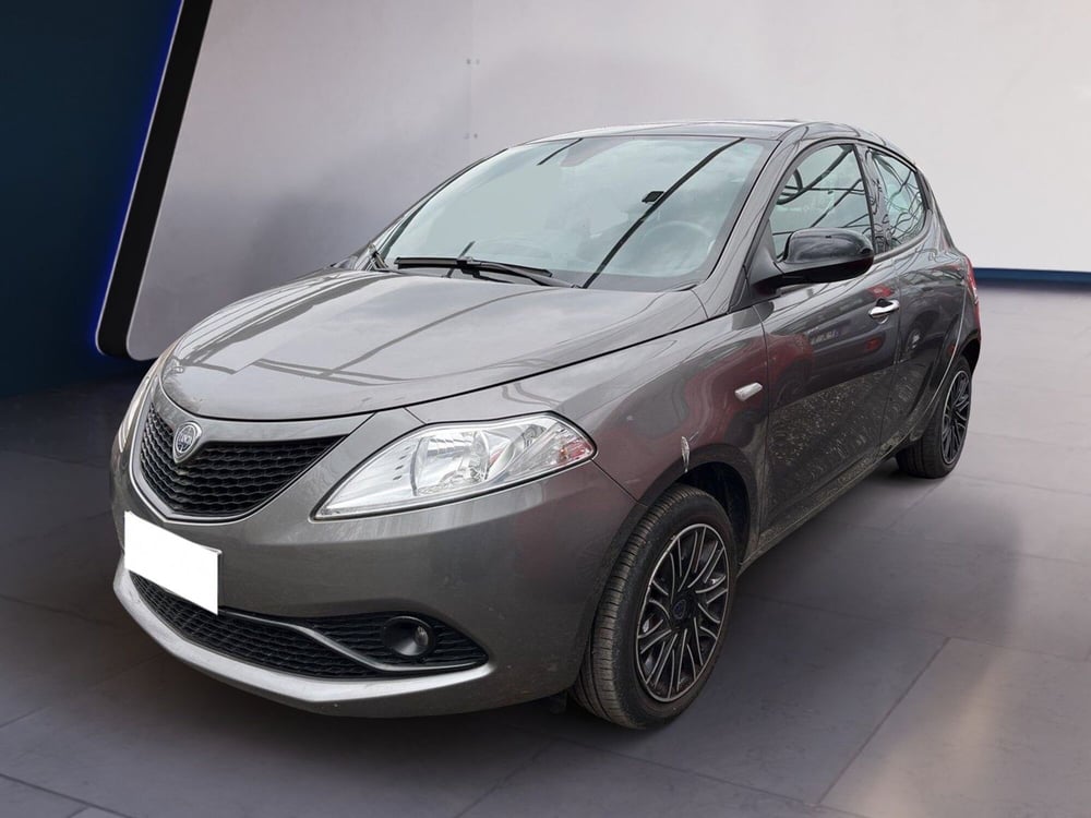 Lancia Ypsilon usata a Torino (3)