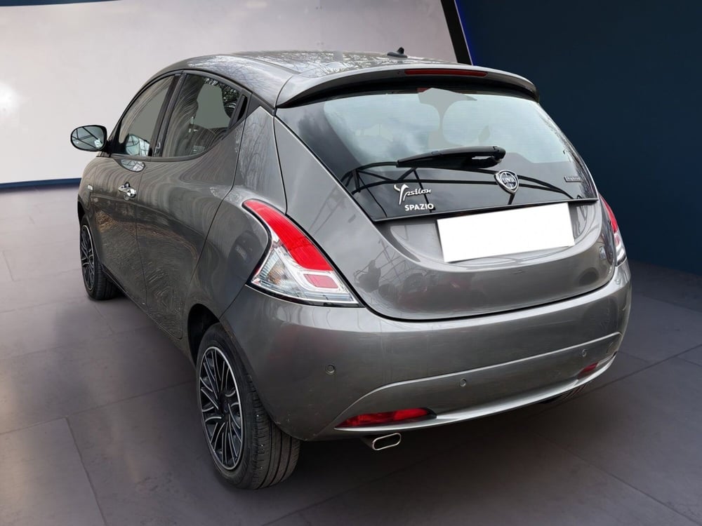 Lancia Ypsilon usata a Torino (4)