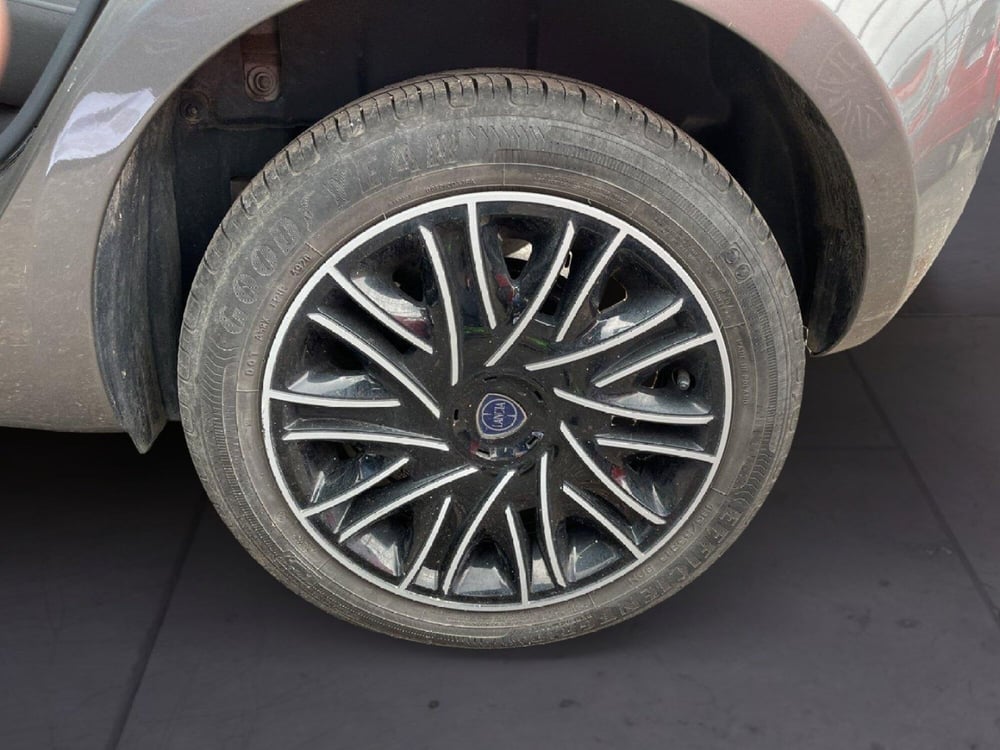 Lancia Ypsilon usata a Torino (7)