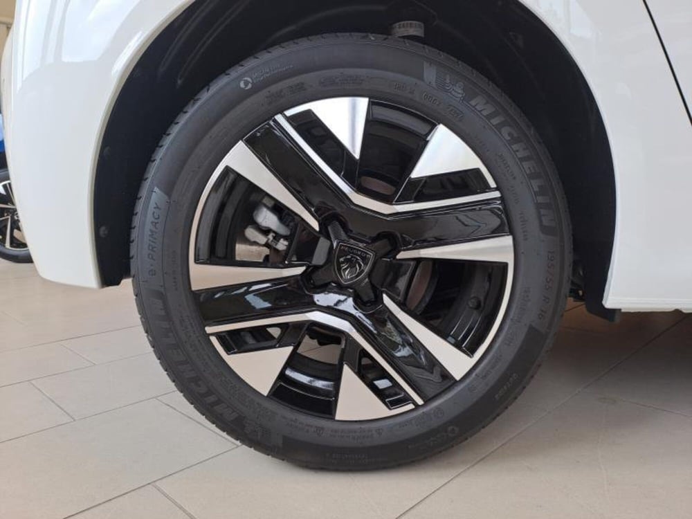 Peugeot 208 nuova a Genova (19)