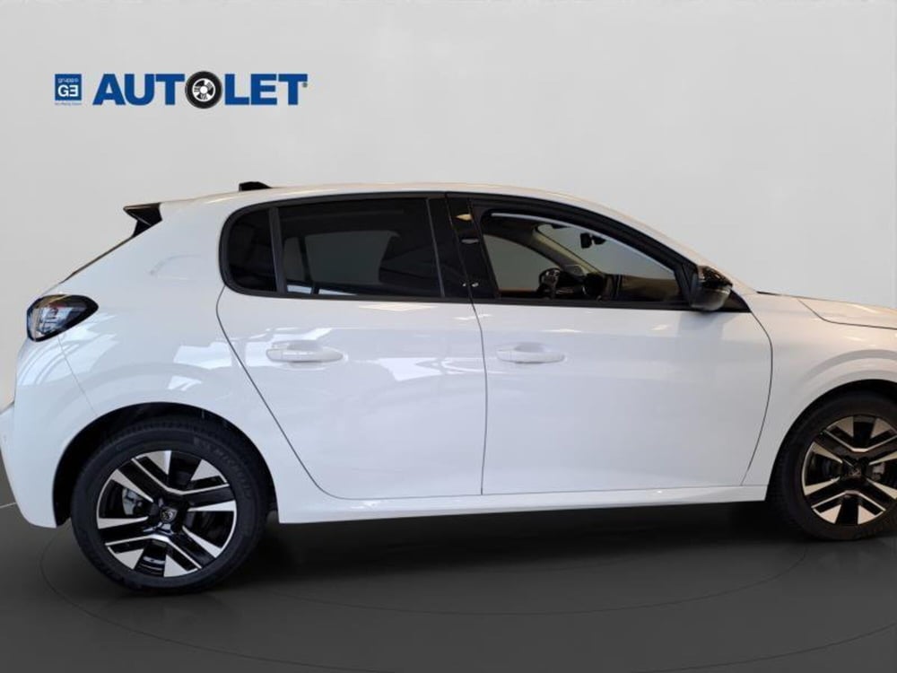 Peugeot 208 nuova a Genova (4)