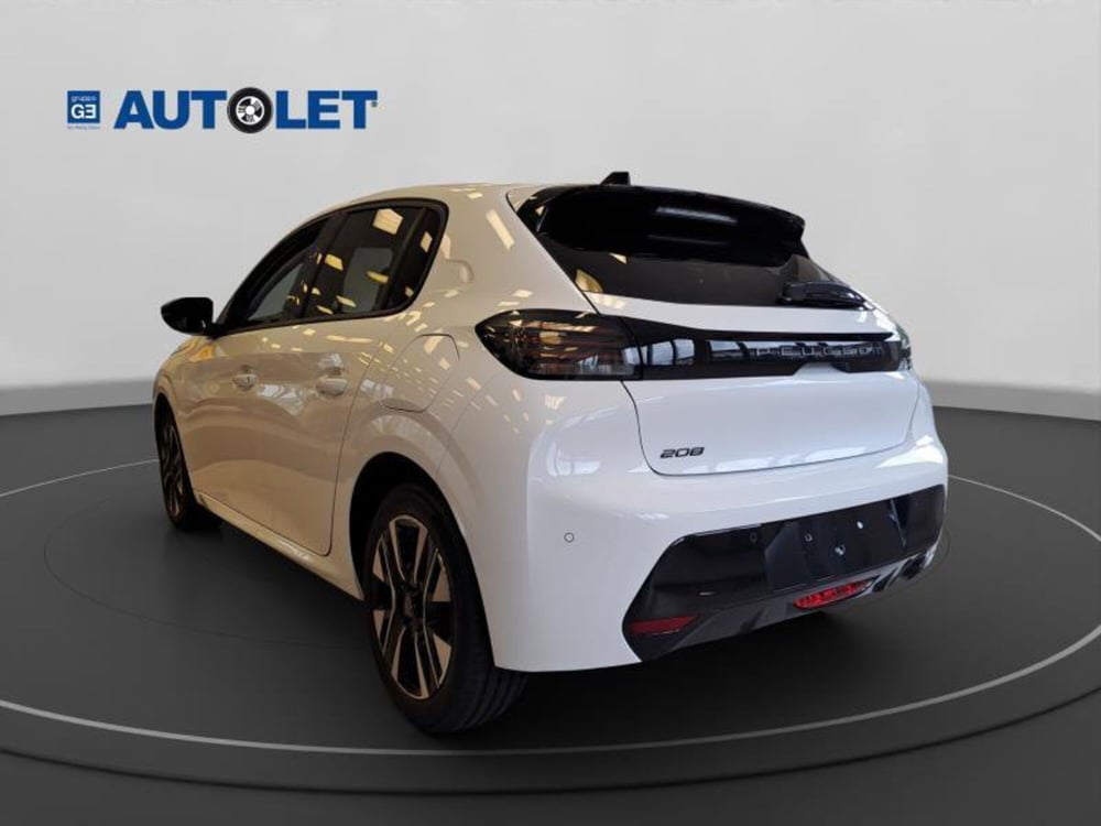 Peugeot 208 nuova a Genova (7)