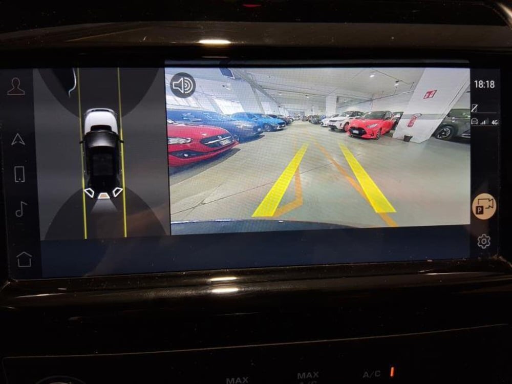 Land Rover Discovery Sport usata a Genova (19)