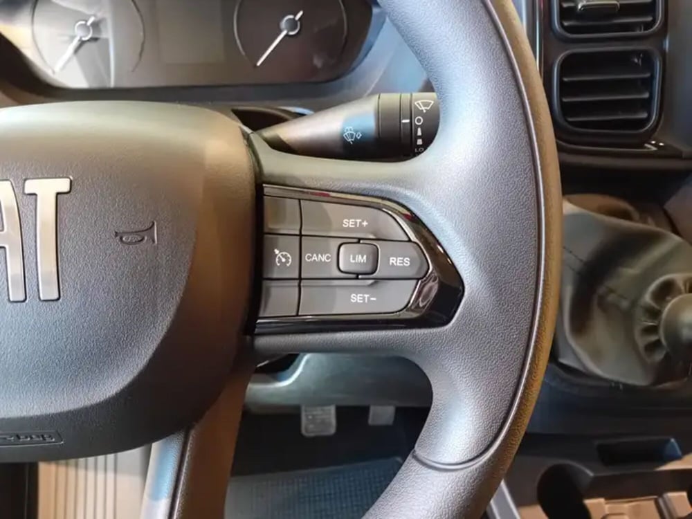 Fiat Ducato Furgone Vetrato nuova a Milano (10)