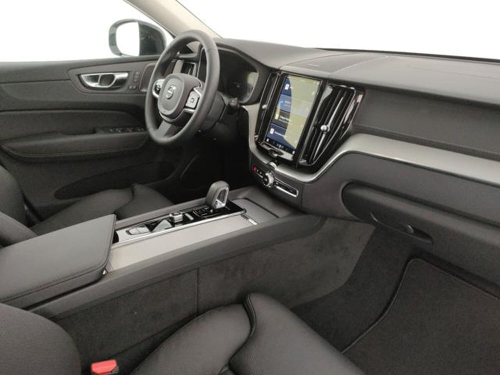 Volvo XC60 nuova a Modena (12)
