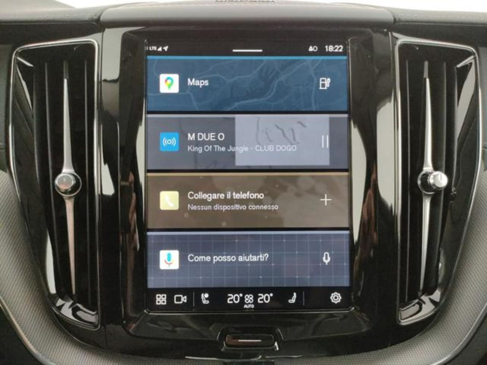 Volvo XC60 nuova a Modena (16)