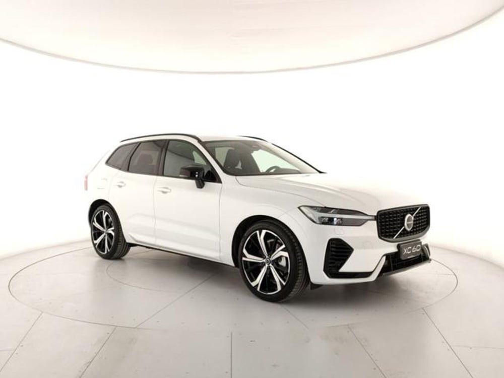 Volvo XC60 nuova a Modena (6)