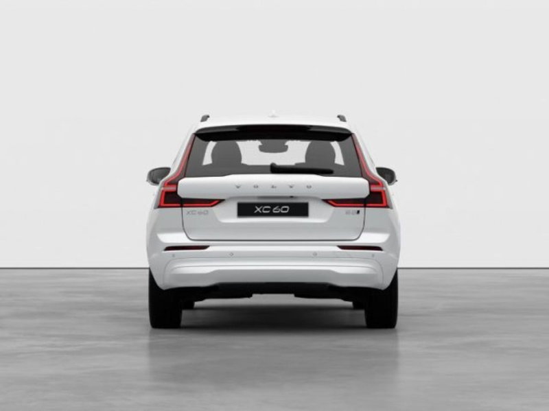 Volvo XC60 nuova a Modena (5)