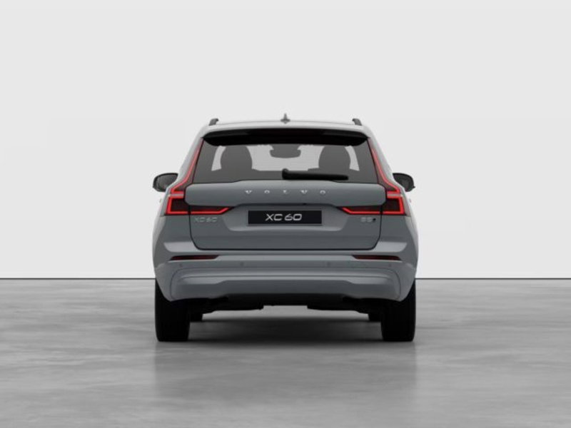 Volvo XC60 nuova a Modena (5)