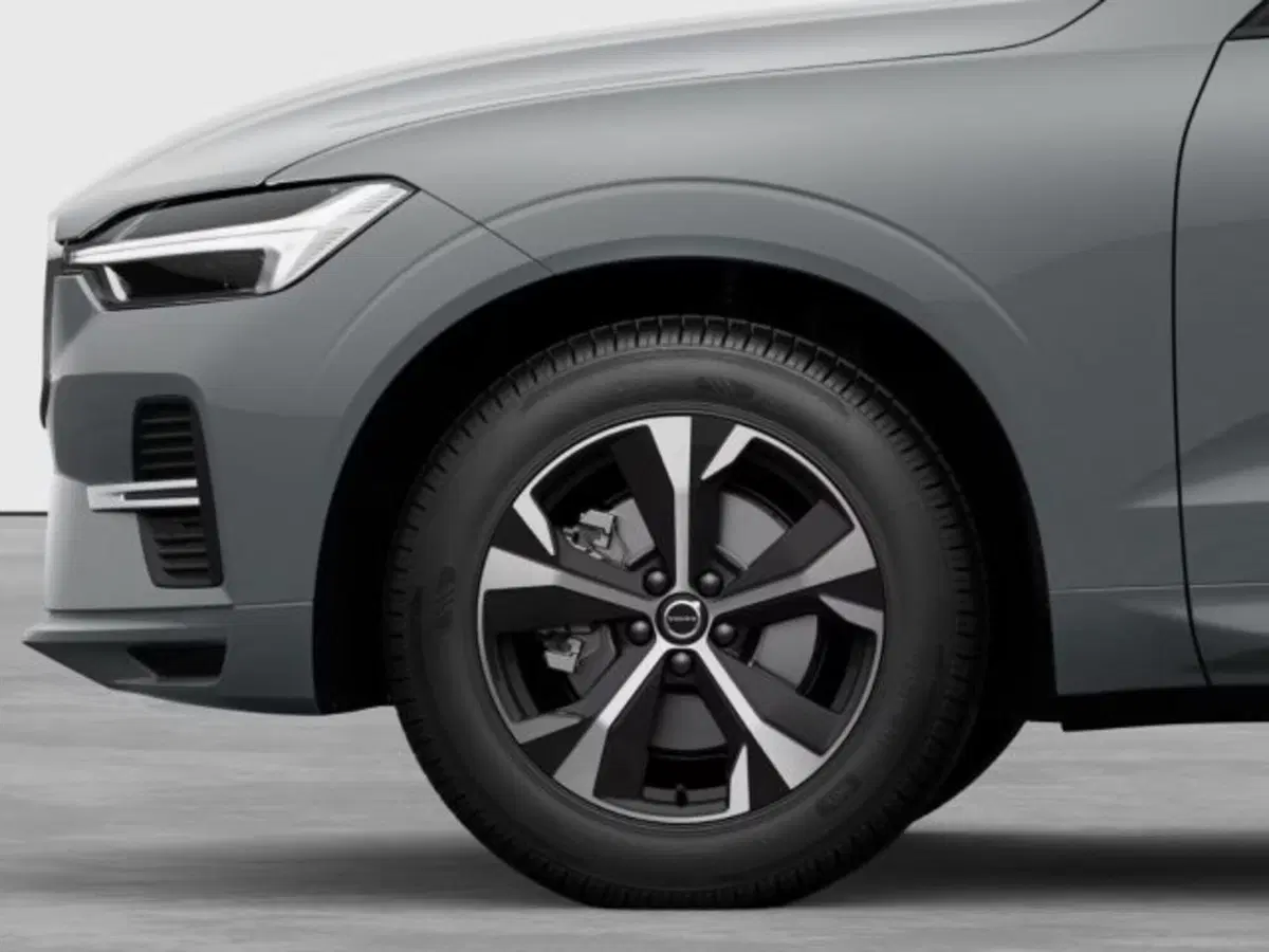 Volvo XC60 nuova a Modena (8)