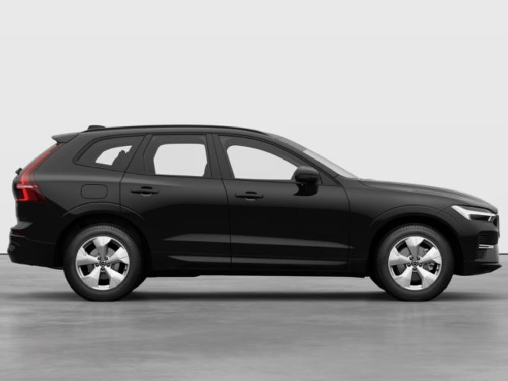 Volvo XC60 nuova a Modena (6)