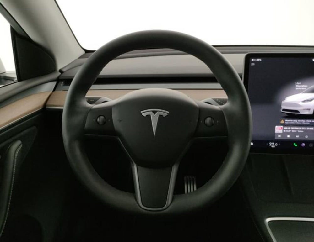Tesla Model Y usata a Modena (15)