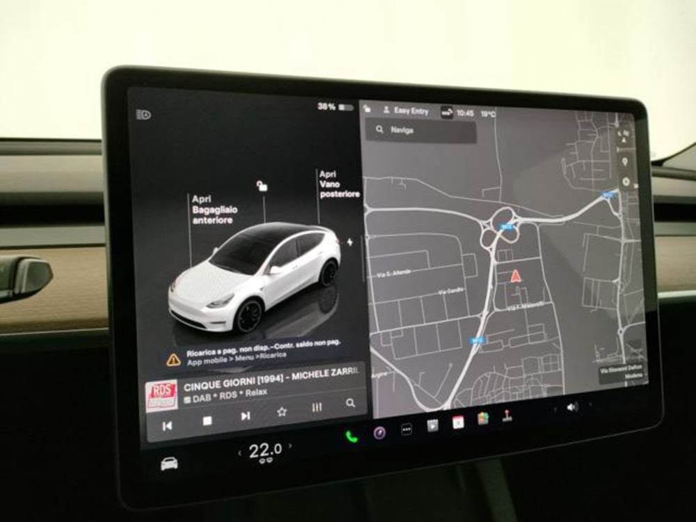 Tesla Model Y usata a Modena (17)