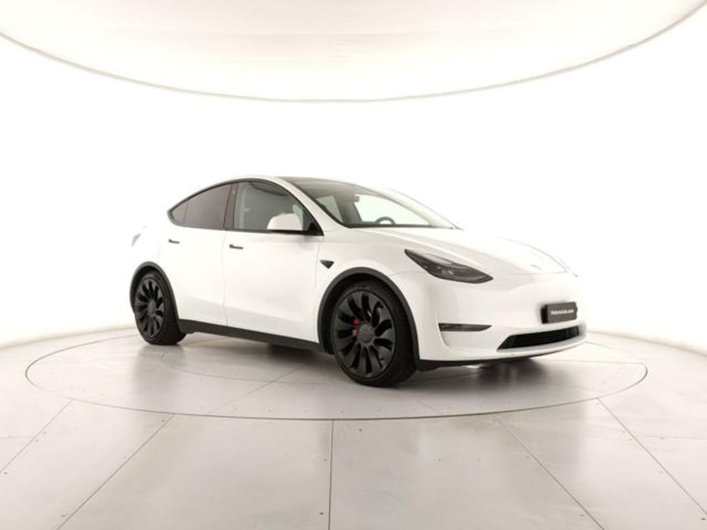 Tesla Model Y usata a Modena (6)