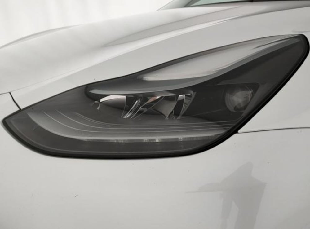Tesla Model Y usata a Modena (9)