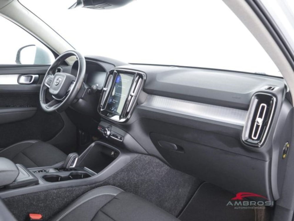 Volvo XC40 usata a Perugia (12)