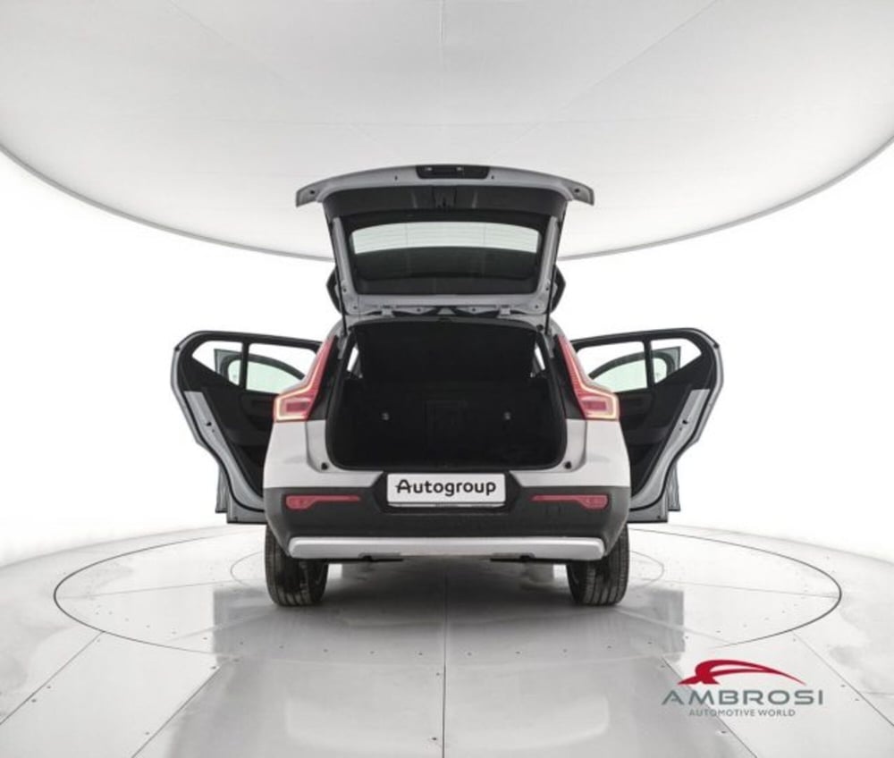 Volvo XC40 usata a Perugia (7)