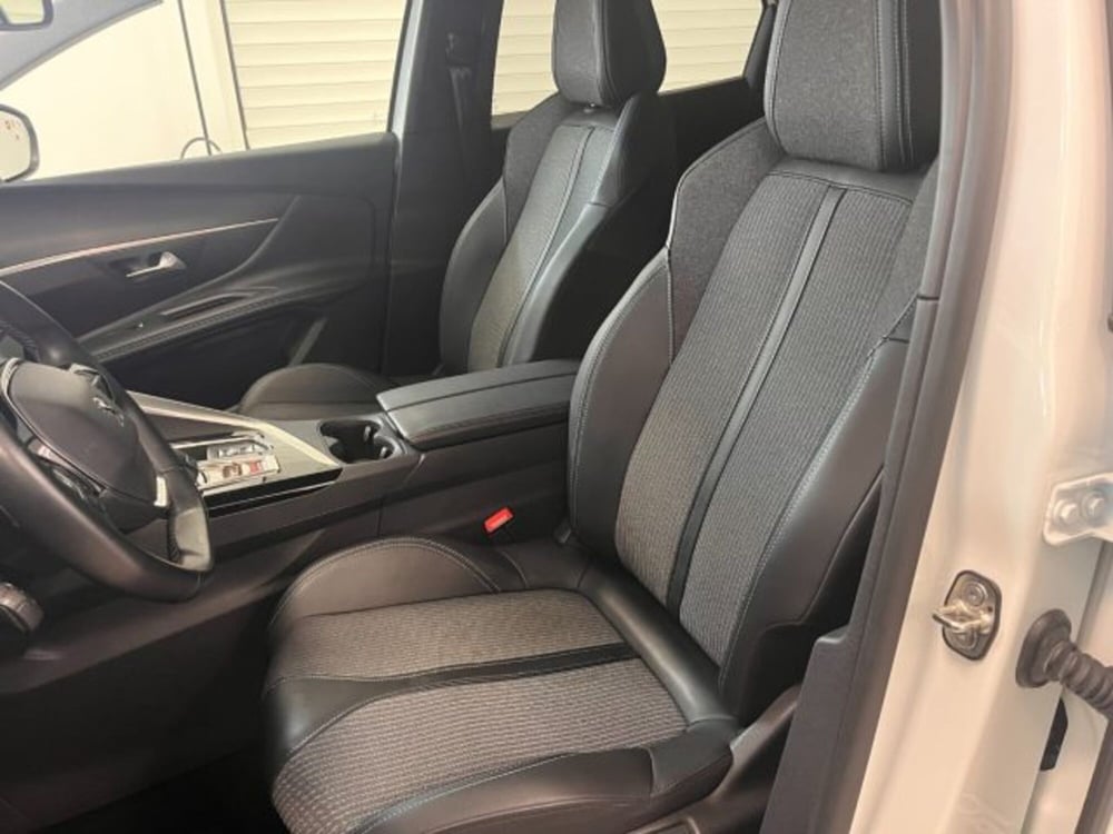 Peugeot 3008 usata a Oristano (15)