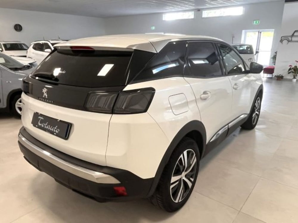 Peugeot 3008 usata a Oristano (9)