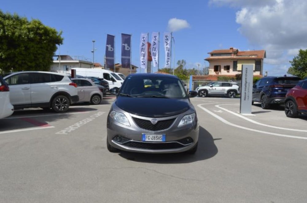 Lancia Ypsilon usata a Latina (2)