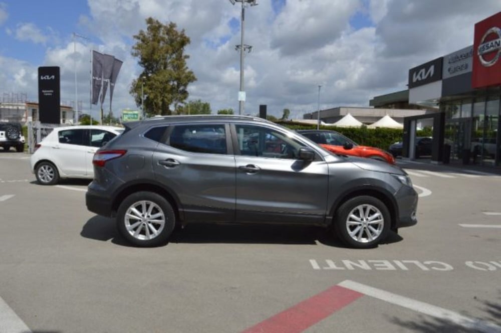 Nissan Qashqai usata a Latina (4)