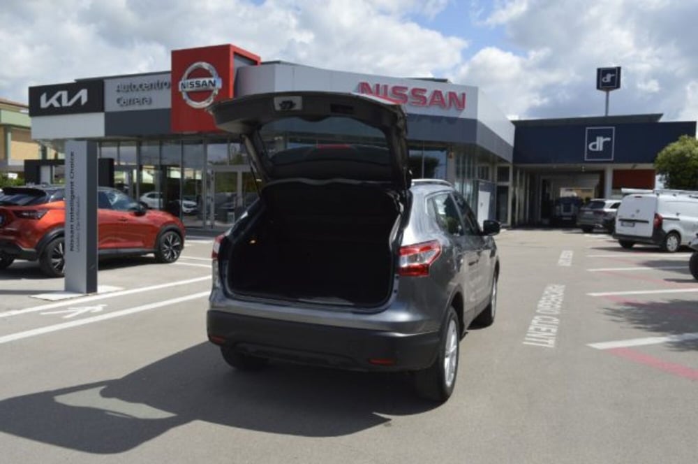 Nissan Qashqai usata a Latina (7)