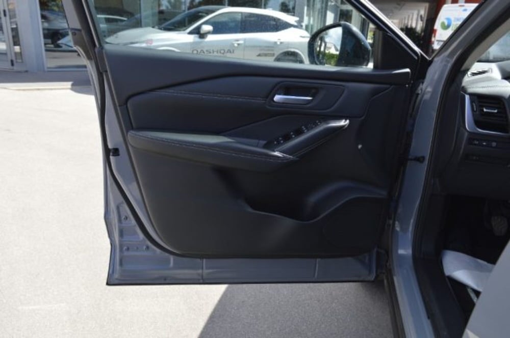 Nissan Qashqai usata a Latina (12)