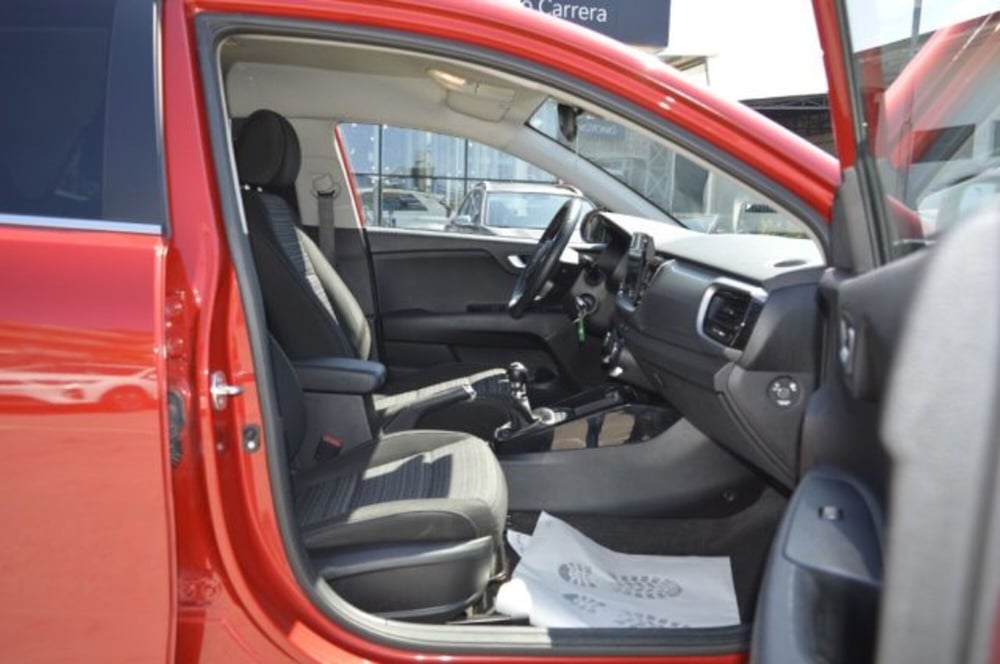 Kia Stonic usata a Latina (8)