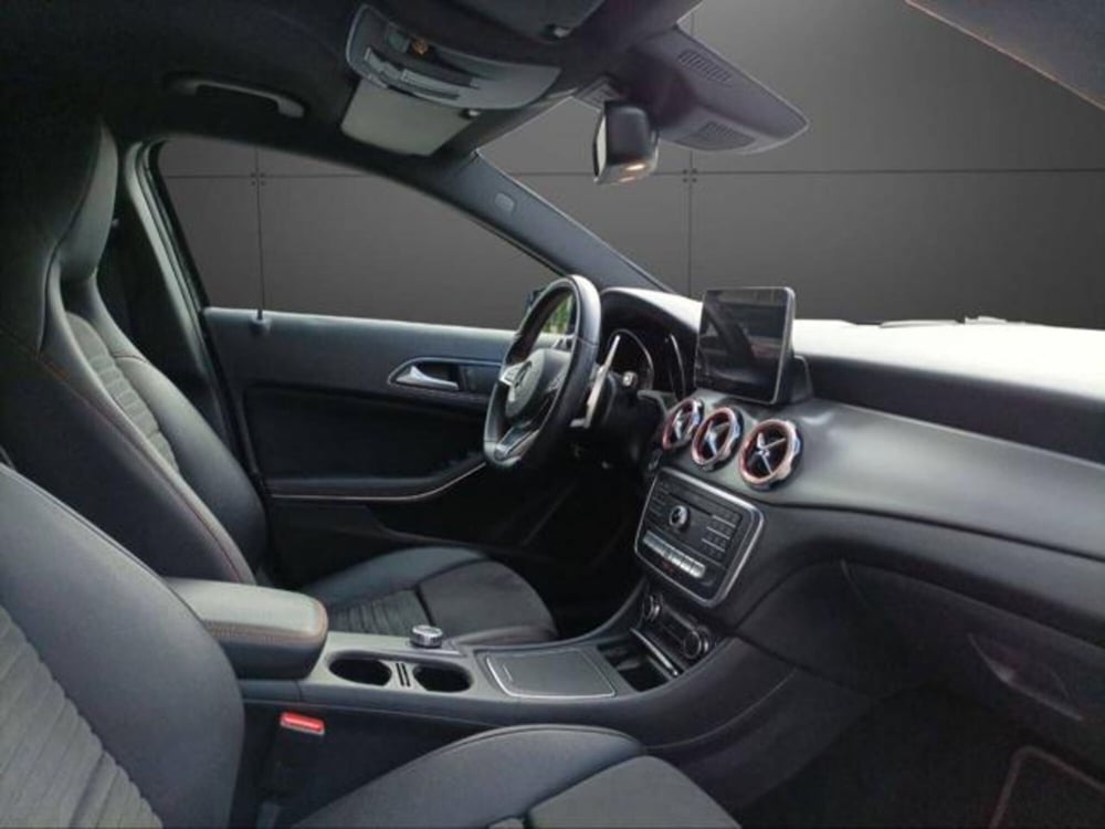 Mercedes-Benz GLA SUV usata a Milano (11)