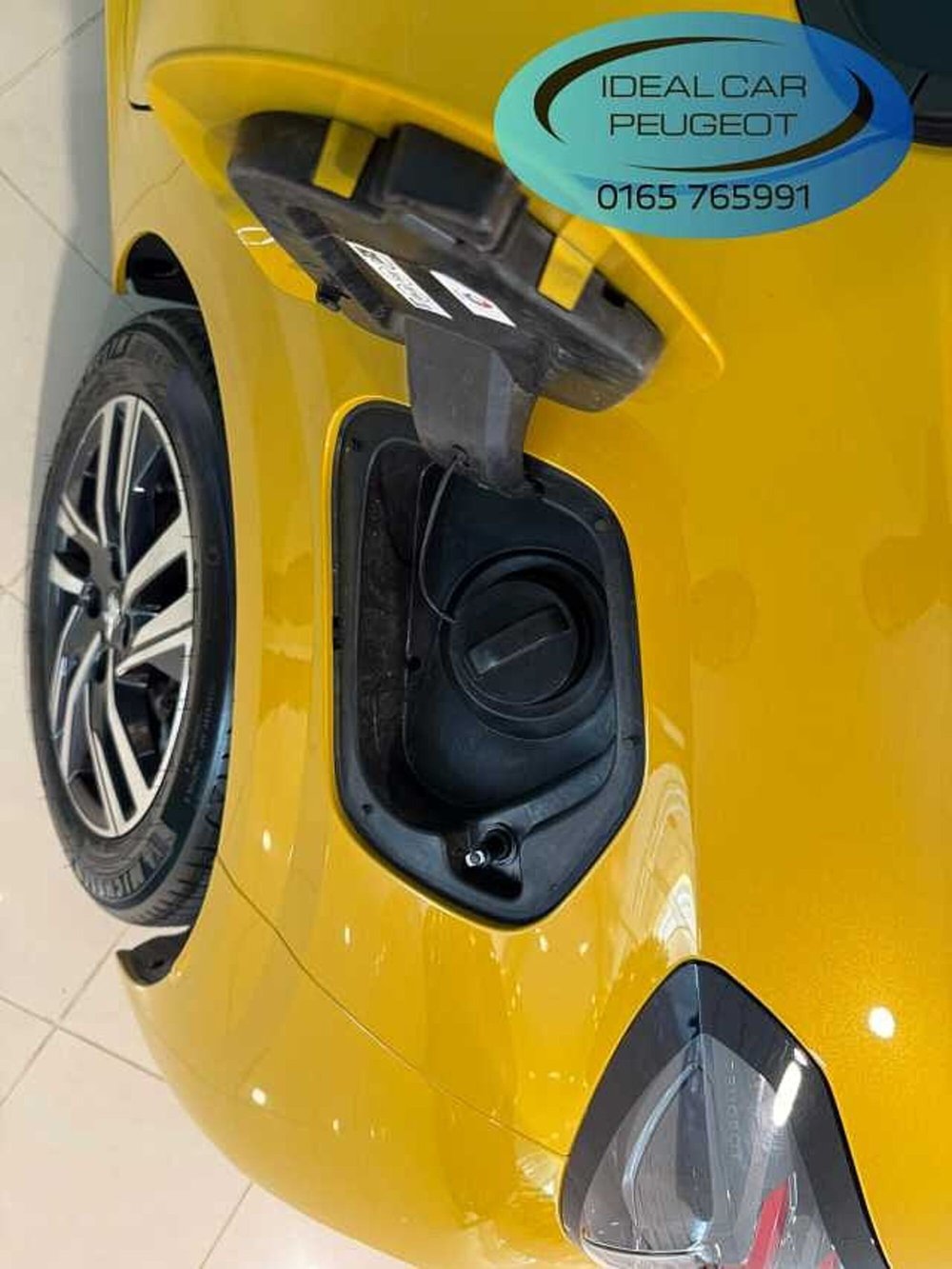 Peugeot 208 usata a Aosta (8)
